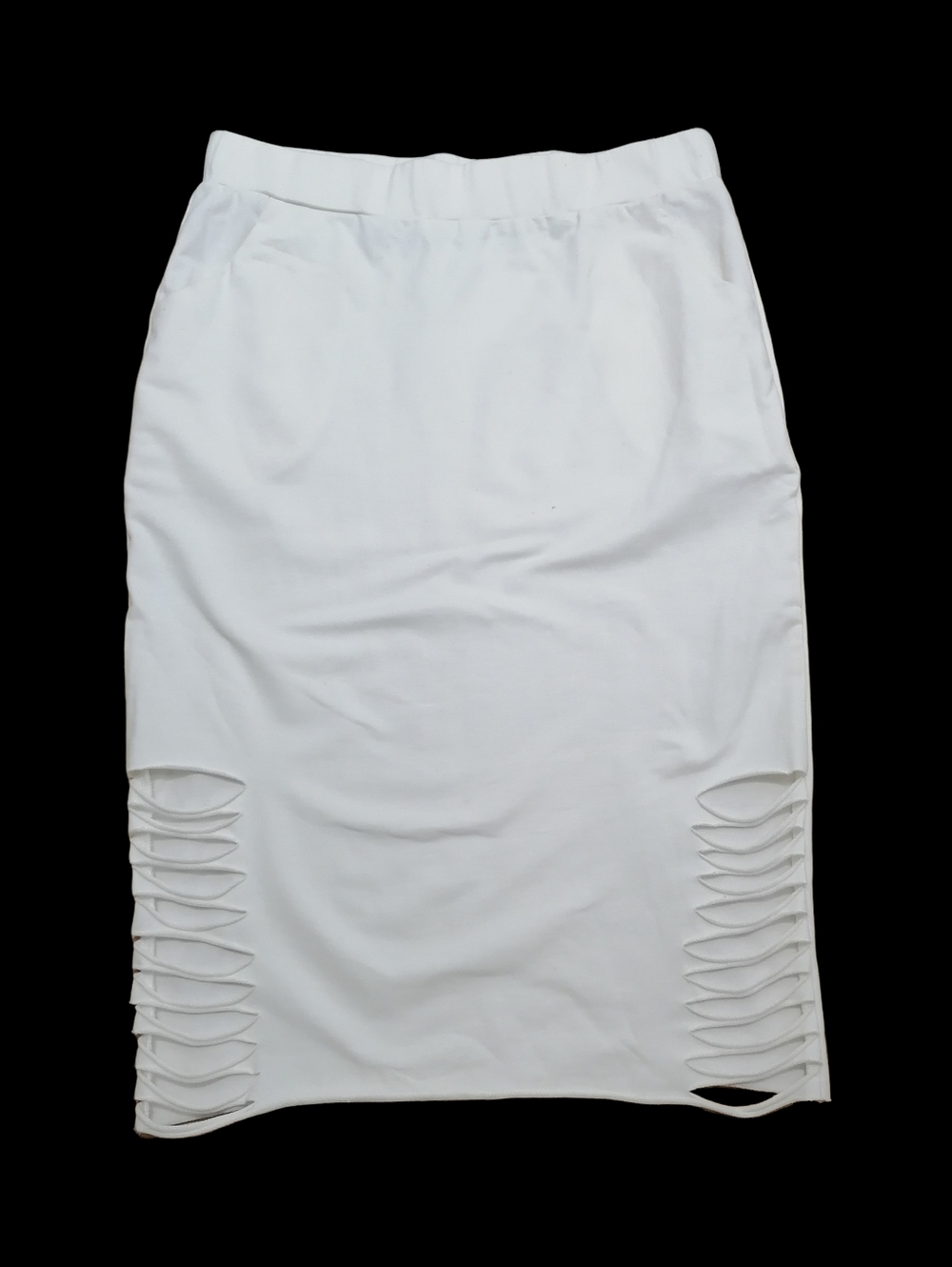 3/＄44🐳🐳 white pencil skirt with stretchy waist and cut out side details